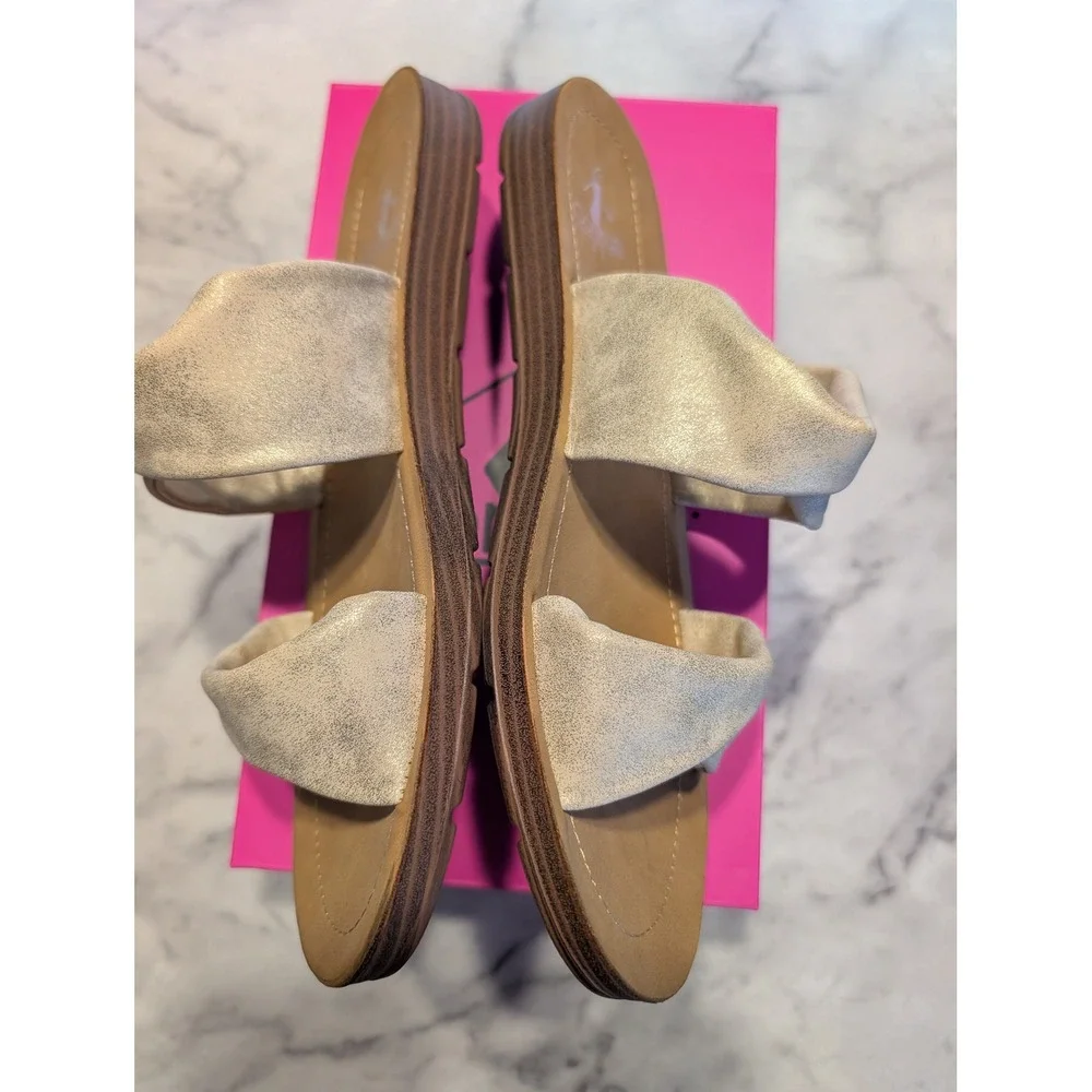 Corkys With A Twist Sandal Women 10 Gold New Metallic Double Strap Slide